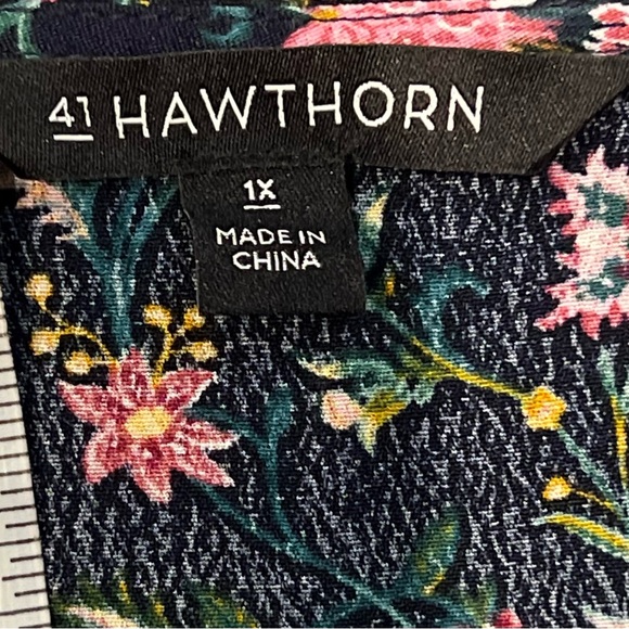 41 Hawthorn Navy floral long ruched cuffed sleeves blouse Size 1X - Picture 7 of 8